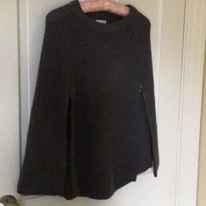 Gap poncho in GUC, gray, size XS/S.